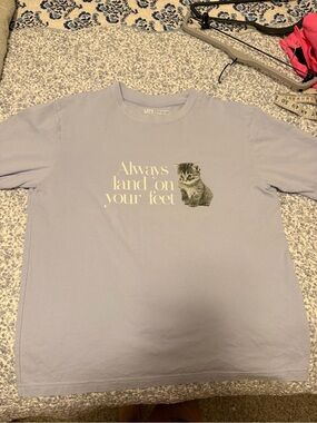 Uniqlo cat art short sleeve tee